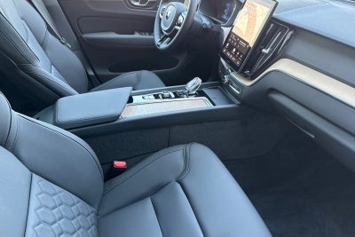 2026 Volvo XC60 Plug-In Hybrid T8 Plus
