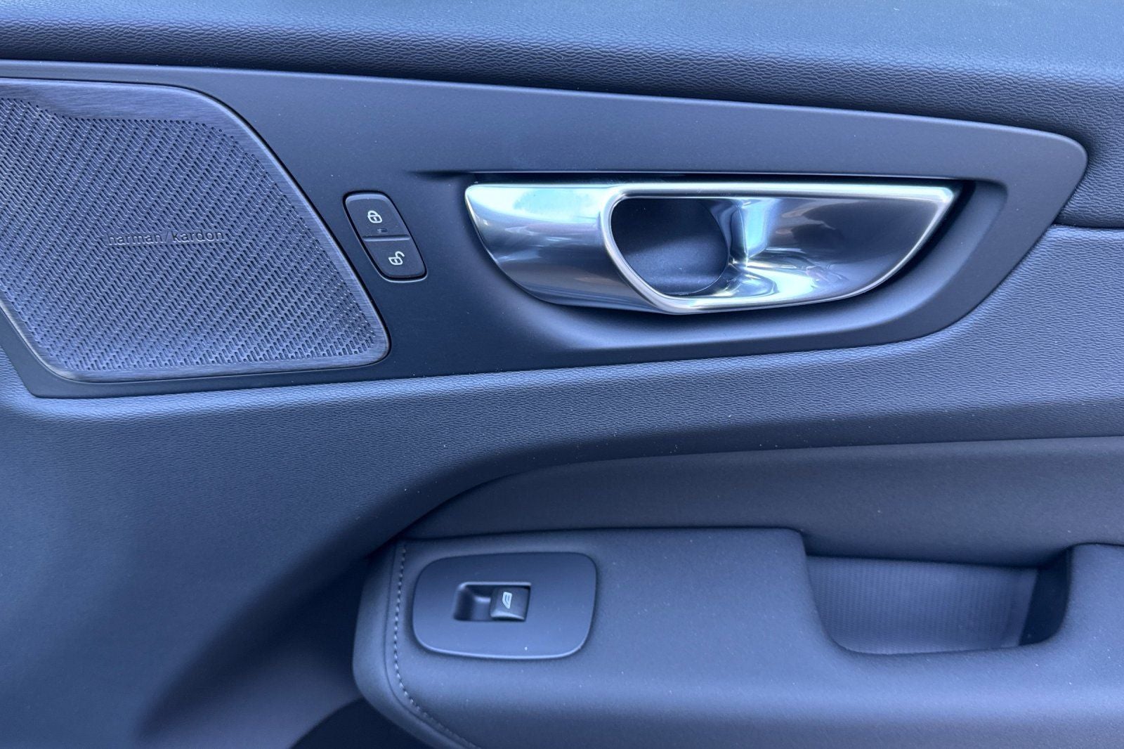 2026 Volvo XC60 Plug-In Hybrid T8 Plus