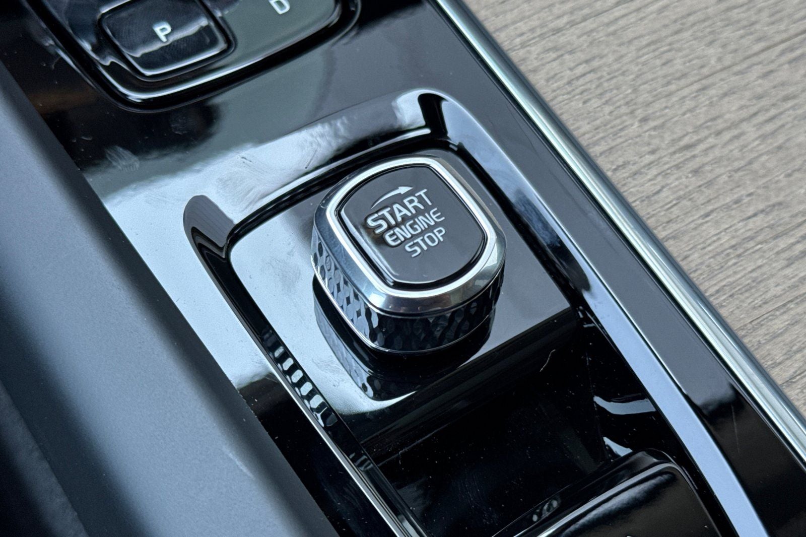 2026 Volvo XC60 Plug-In Hybrid T8 Plus