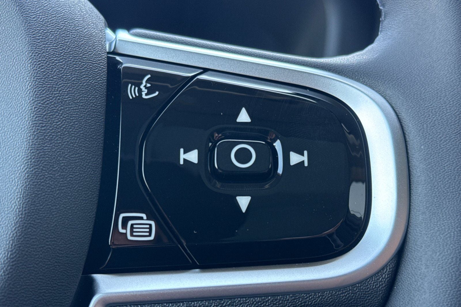 2026 Volvo XC60 Plug-In Hybrid T8 Plus