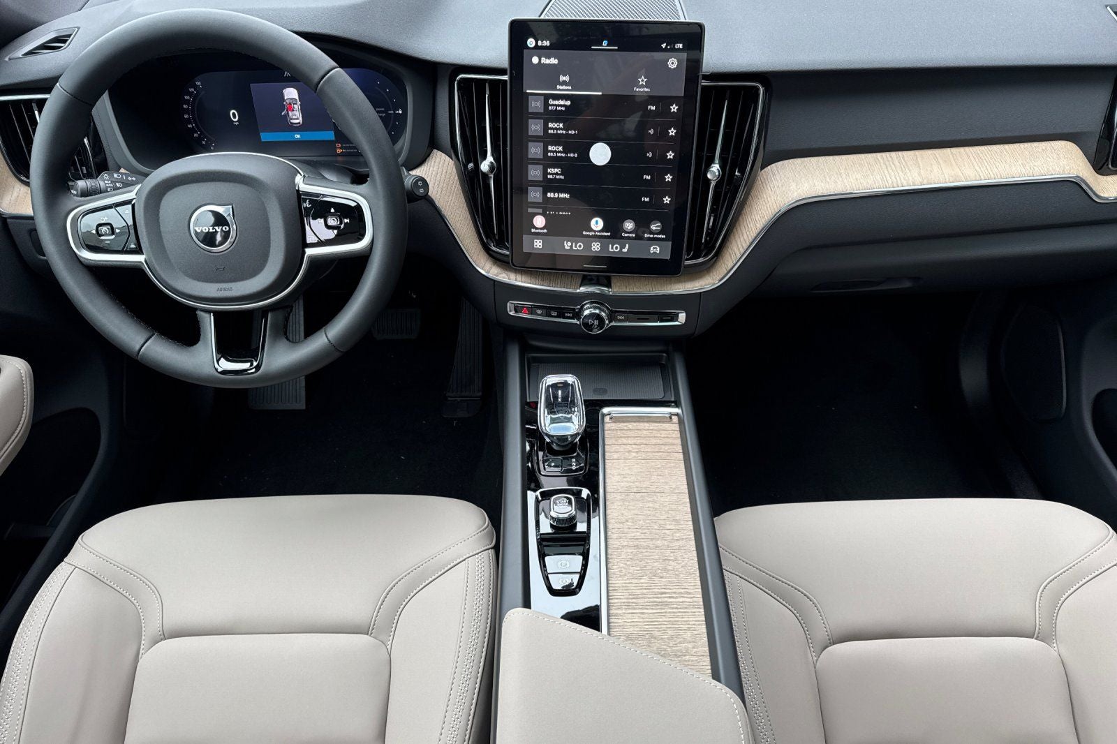 2026 Volvo XC60 Plug-In Hybrid T8 Plus