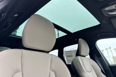 2026 Volvo XC60 Plug-In Hybrid T8 Plus