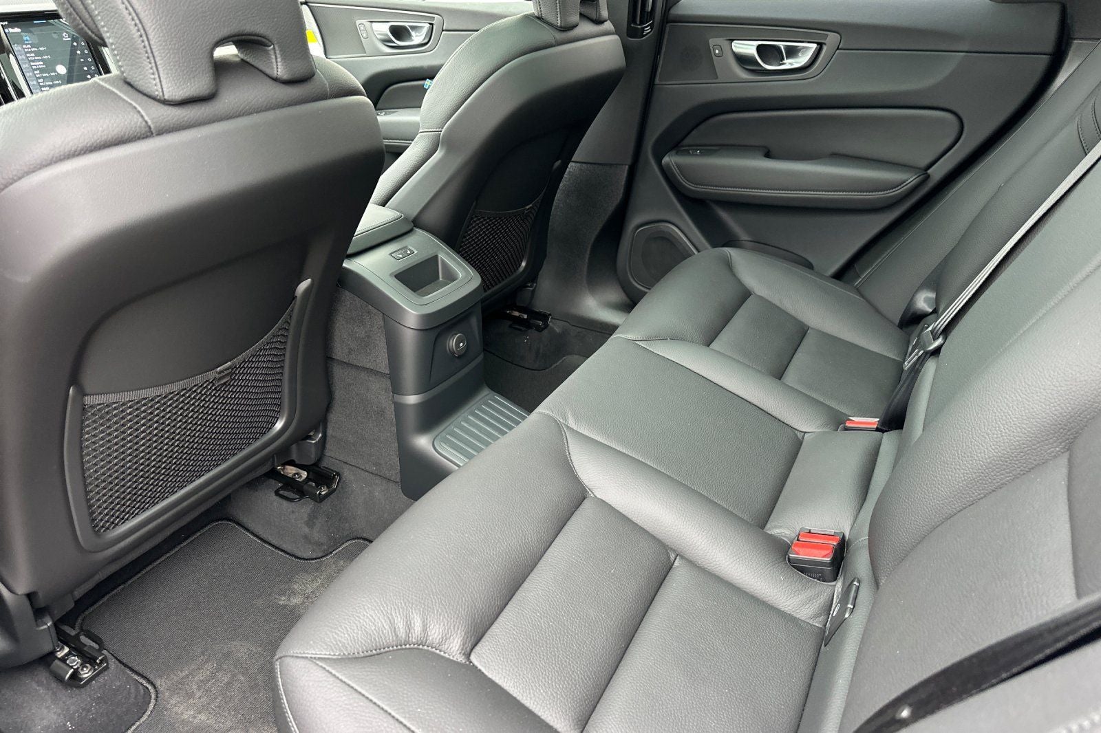 2025 Volvo XC60 Plug-In Hybrid T8 Plus