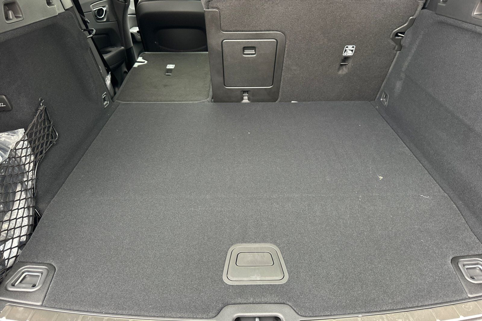 2025 Volvo XC60 Plug-In Hybrid T8 Plus