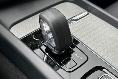 2025 Volvo XC60 Plug-In Hybrid T8 Plus