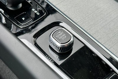 2025 Volvo XC60 Plug-In Hybrid T8 Plus