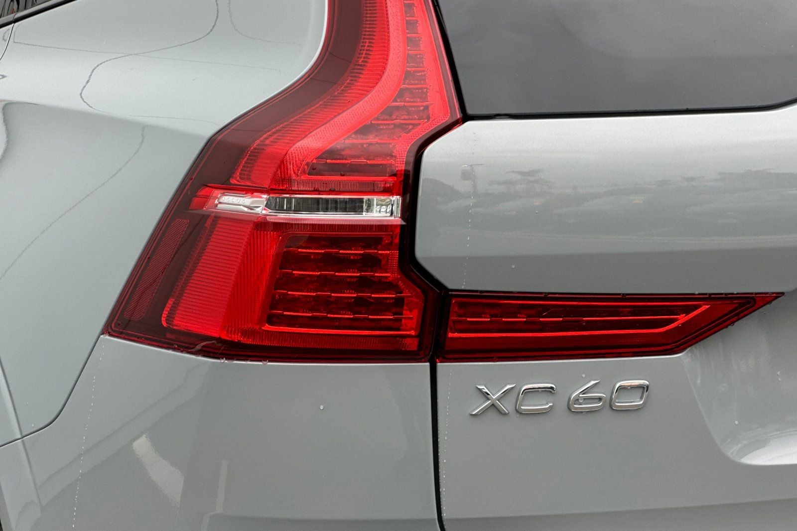 2025 Volvo XC60 Plug-In Hybrid T8 Plus