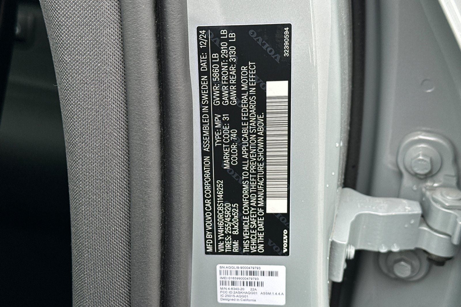 2025 Volvo XC60 Plug-In Hybrid T8 Plus