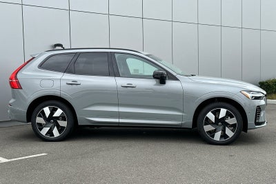 2025 Volvo XC60 Plug-In Hybrid T8 Plus