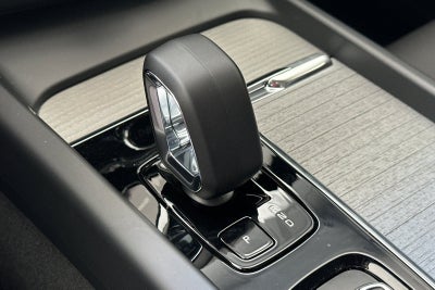 2025 Volvo XC60 Plug-In Hybrid T8 Plus