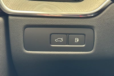 2025 Volvo XC60 Plug-In Hybrid T8 Plus