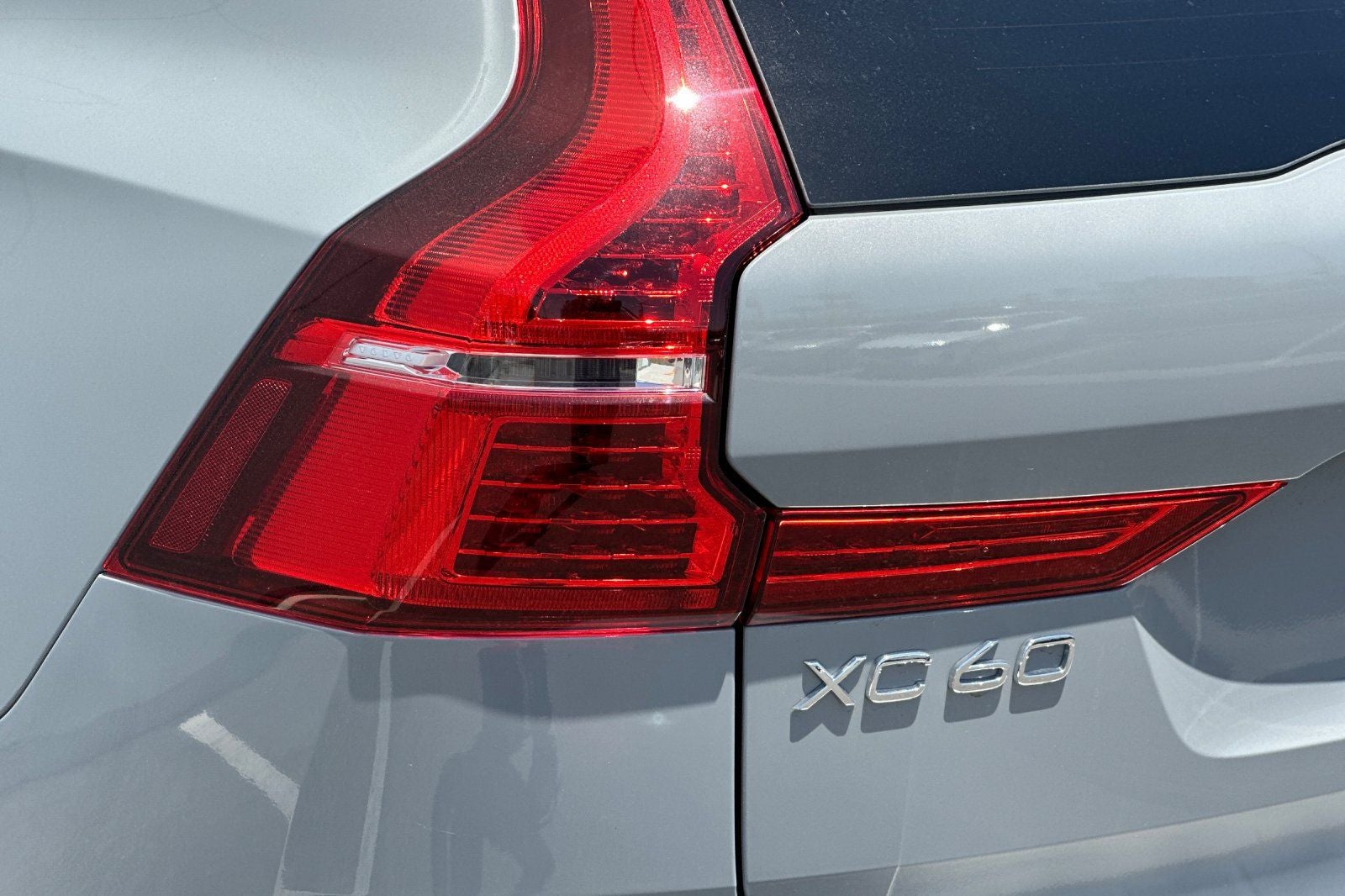 2025 Volvo XC60 Plug-In Hybrid T8 Plus