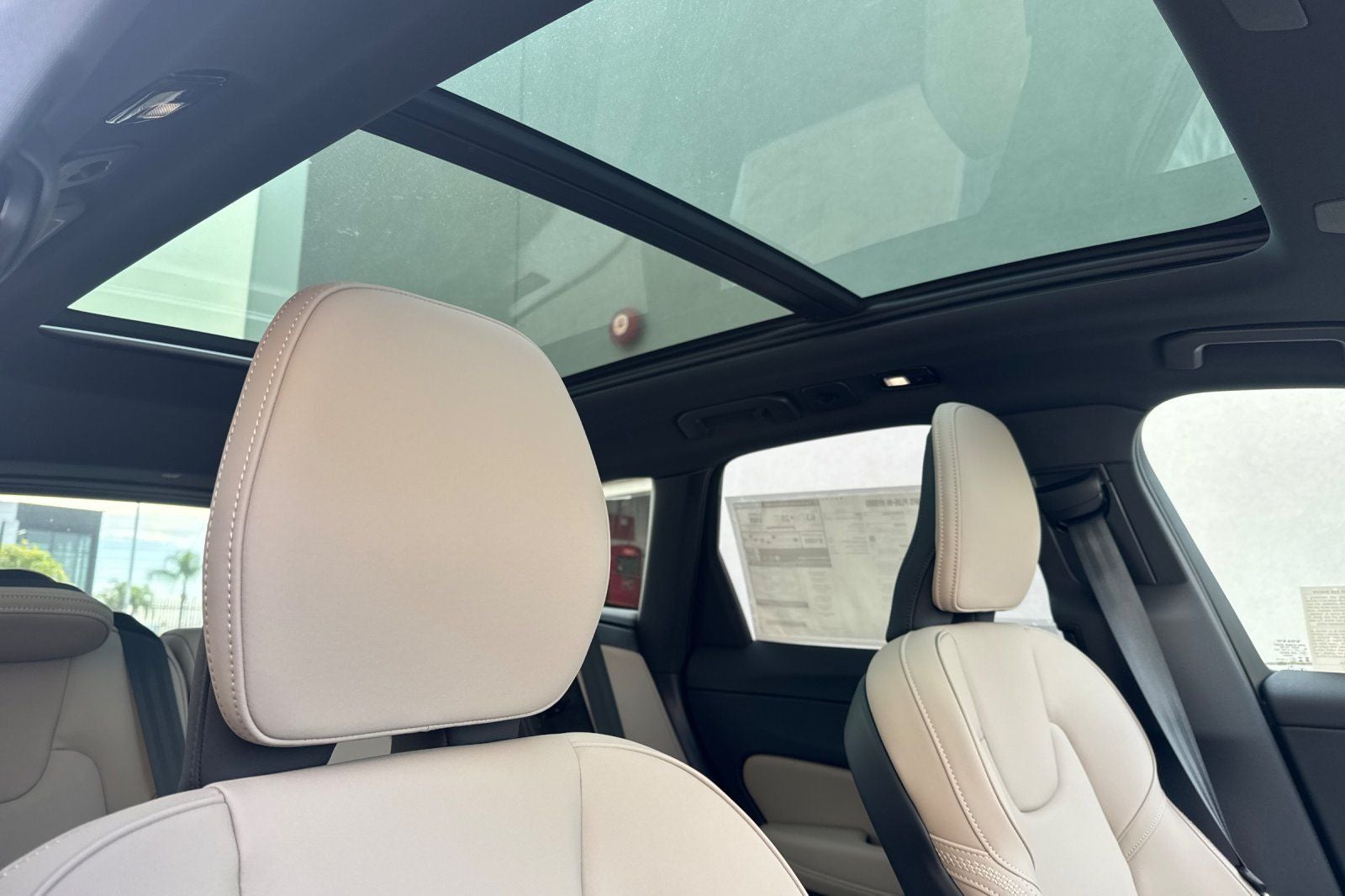 2026 Volvo XC60 Plug-In Hybrid T8 Plus