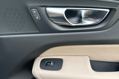 2026 Volvo XC60 Plug-In Hybrid T8 Plus