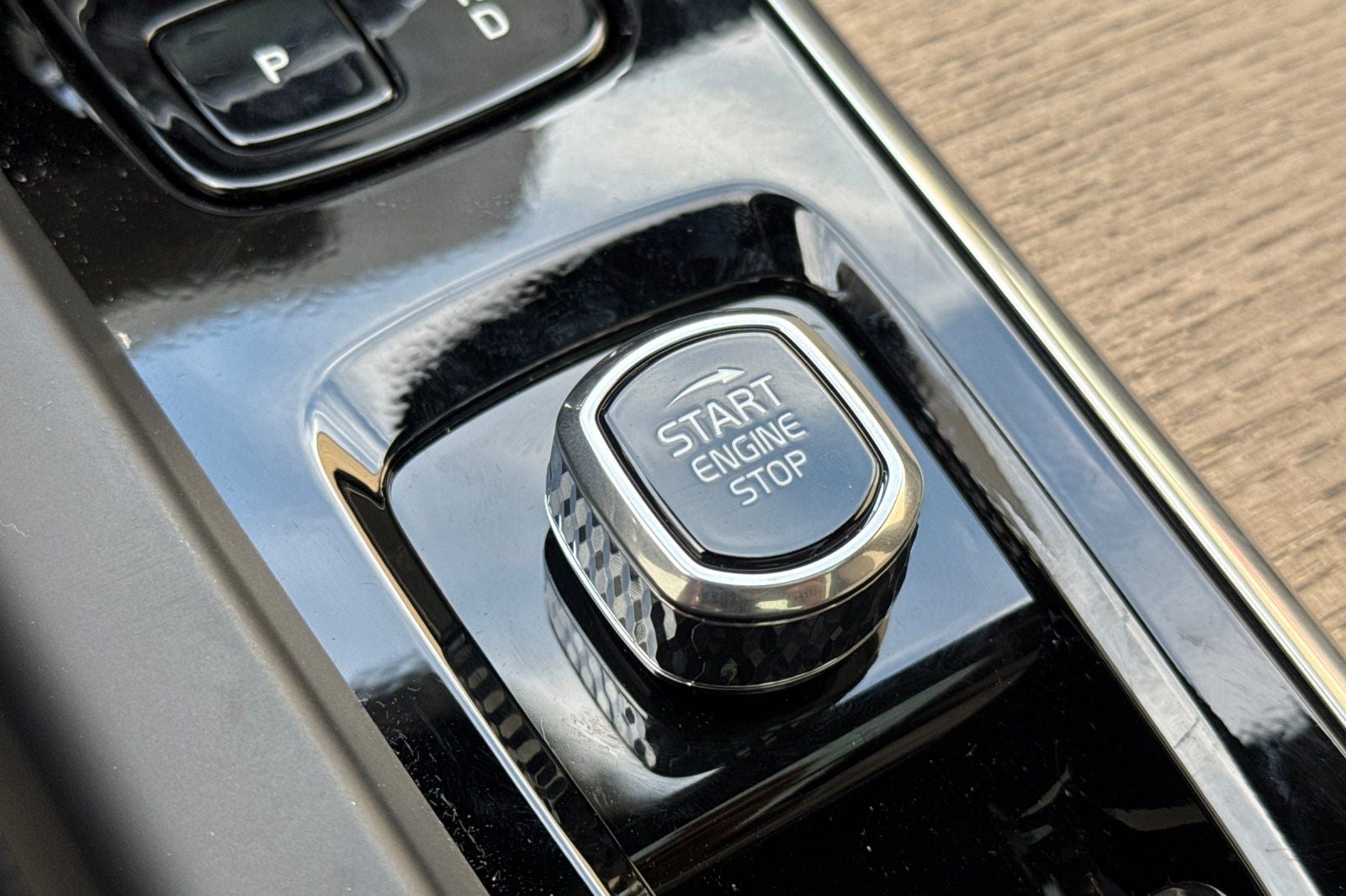 2026 Volvo XC60 Plug-In Hybrid T8 Plus