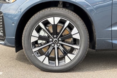 2026 Volvo XC60 Plug-In Hybrid T8 Plus