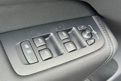 2026 Volvo XC60 Plug-In Hybrid T8 Plus