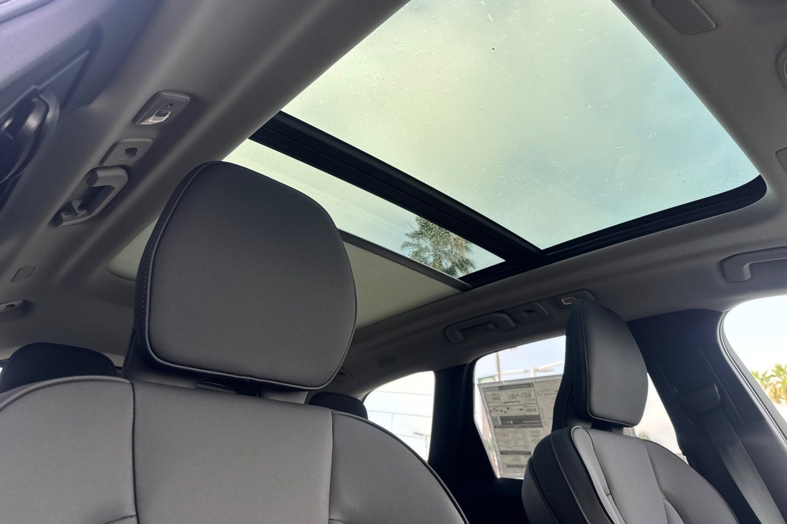 2026 Volvo XC60 Plug-In Hybrid T8 Plus