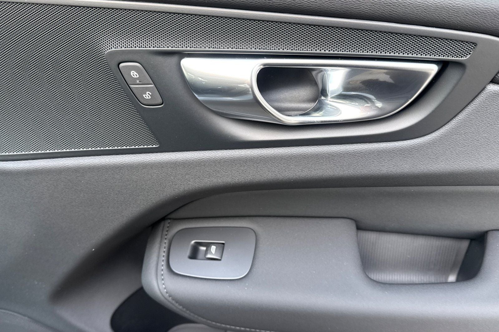 2026 Volvo XC60 Plug-In Hybrid T8 Plus