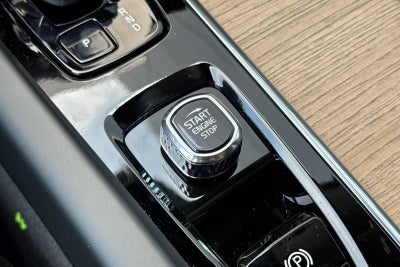 2026 Volvo XC60 Plug-In Hybrid T8 Plus