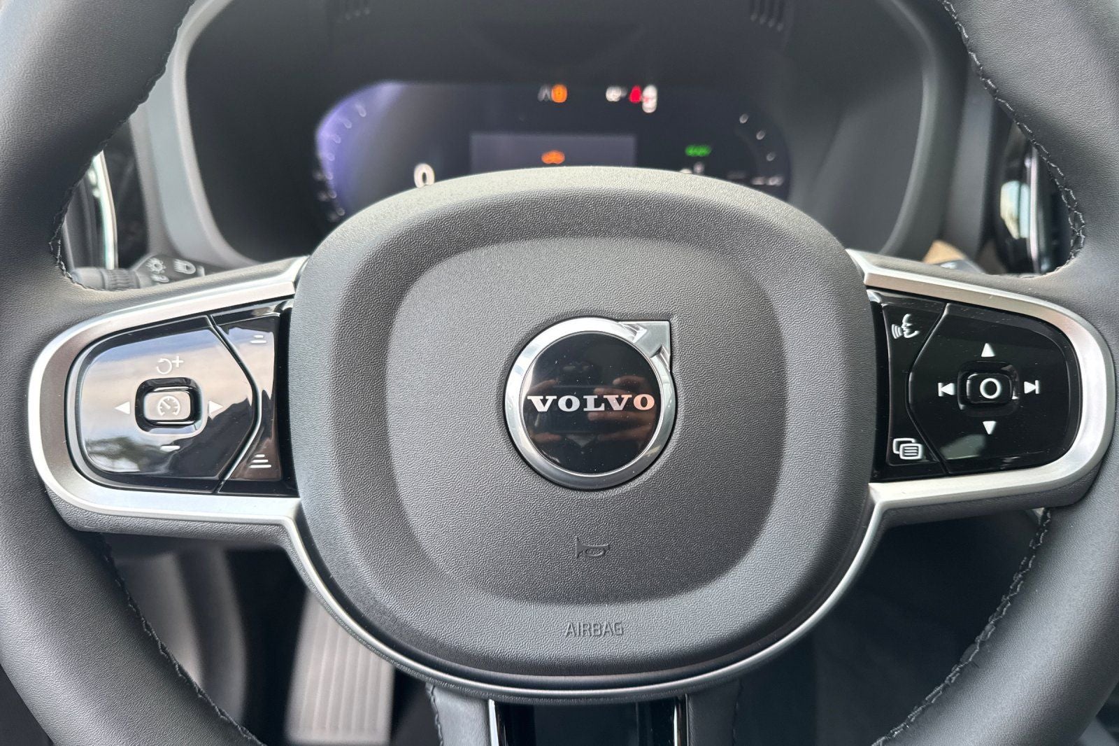 2026 Volvo XC60 Plug-In Hybrid T8 Plus