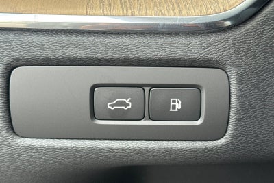 2026 Volvo XC60 Plug-In Hybrid T8 Plus