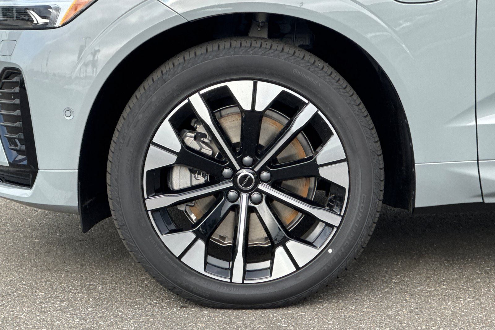 2026 Volvo XC60 Plug-In Hybrid T8 Plus