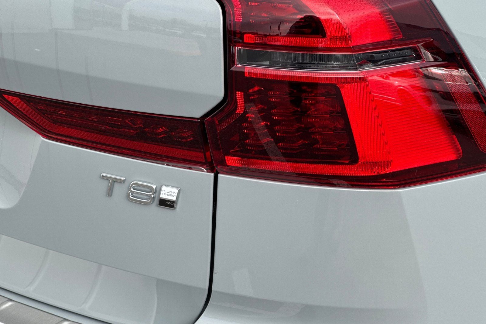 2026 Volvo XC60 Plug-In Hybrid T8 Plus