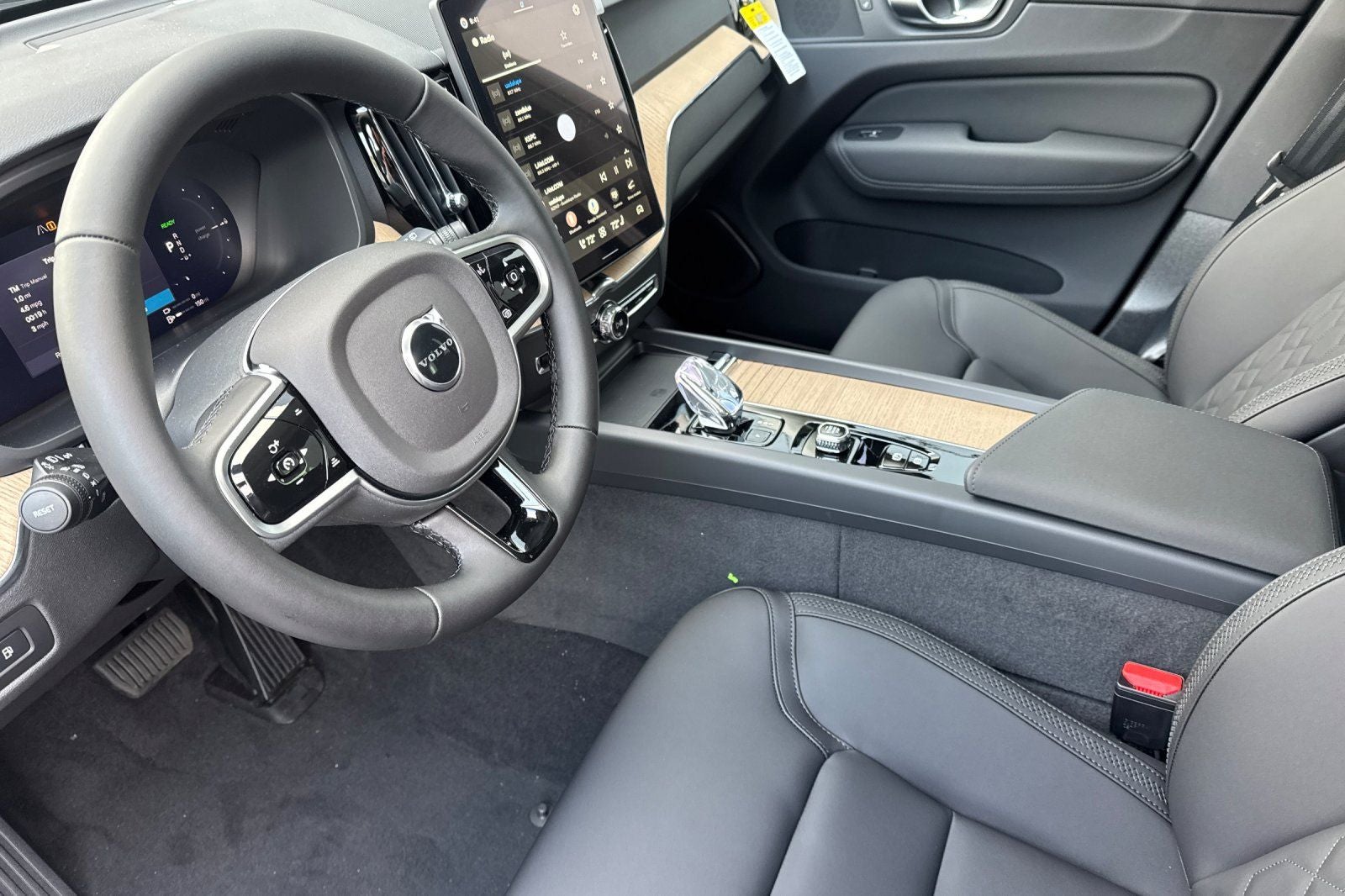 2026 Volvo XC60 Plug-In Hybrid T8 Plus