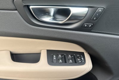 2026 Volvo XC60 Plug-In Hybrid T8 Plus