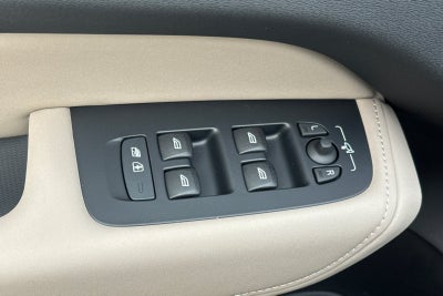 2026 Volvo XC60 Plug-In Hybrid T8 Plus