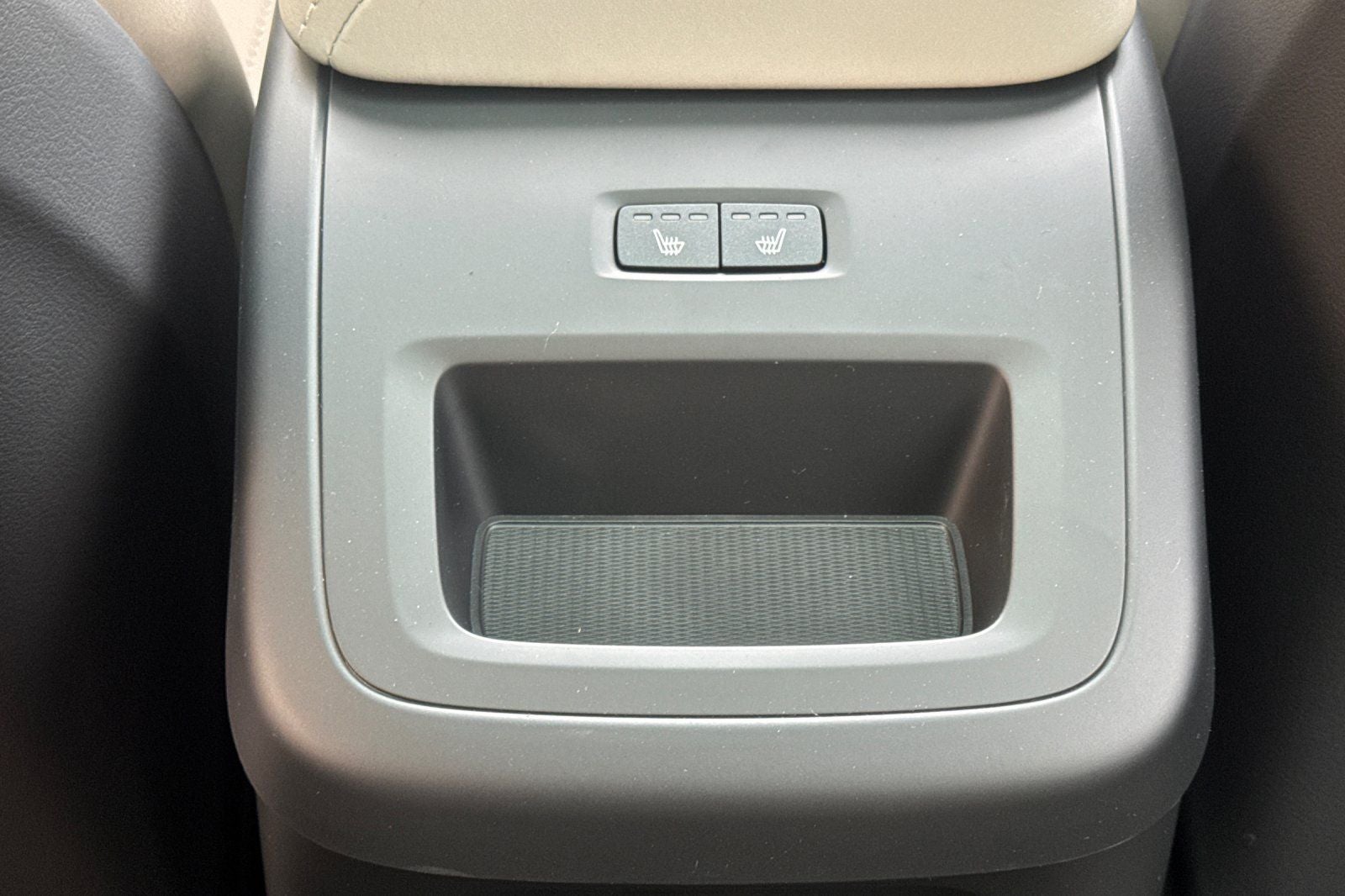 2026 Volvo XC60 Plug-In Hybrid T8 Plus