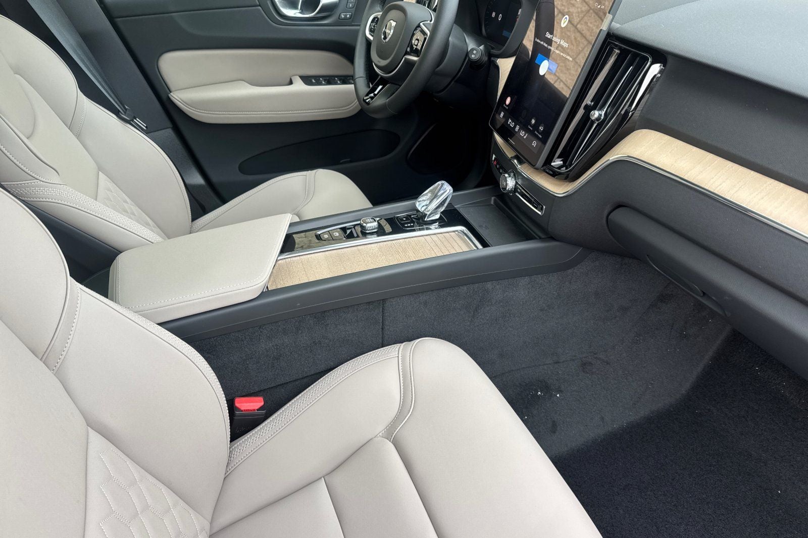 2026 Volvo XC60 Plug-In Hybrid T8 Plus