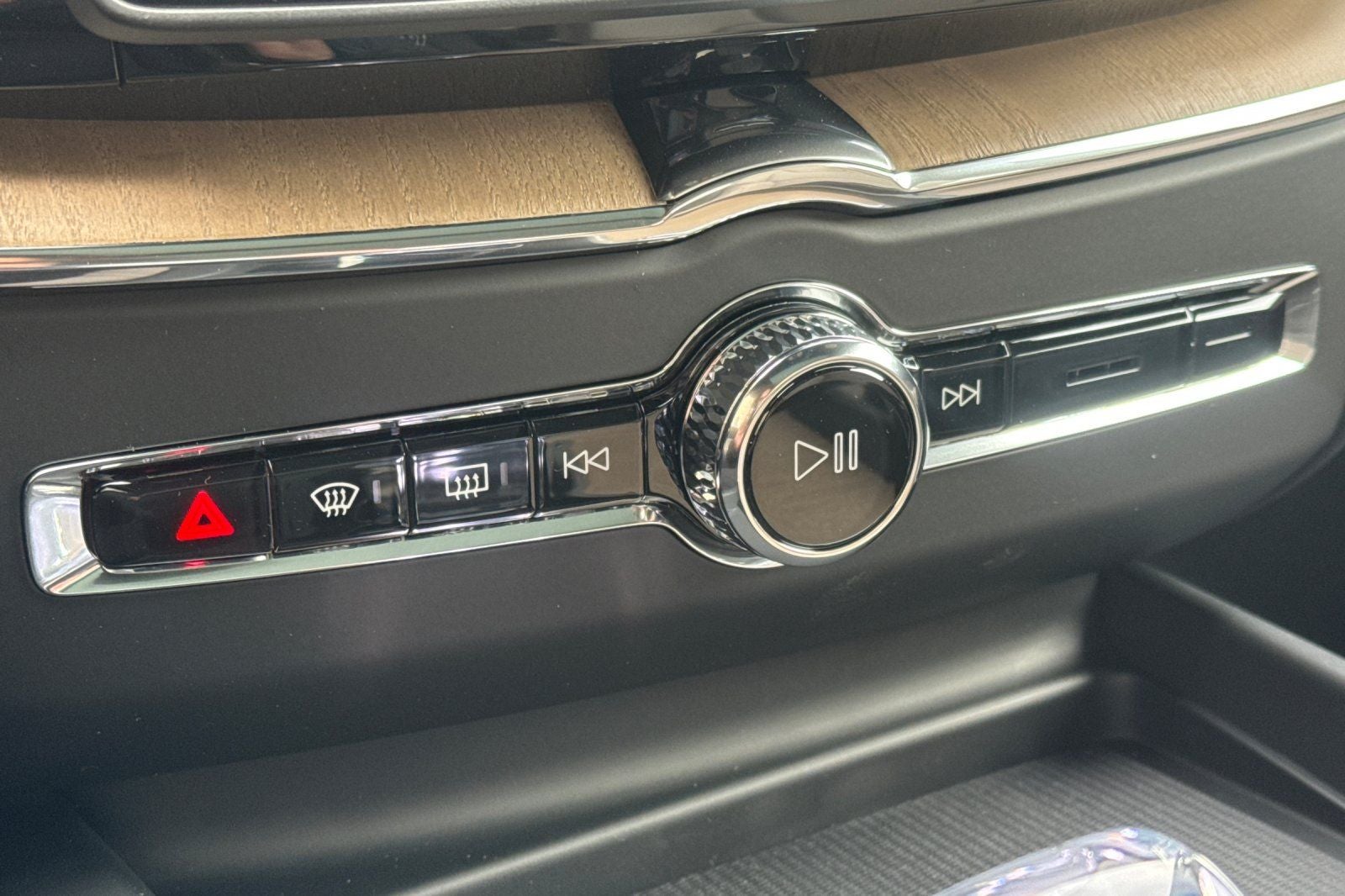 2026 Volvo XC60 Plug-In Hybrid T8 Plus