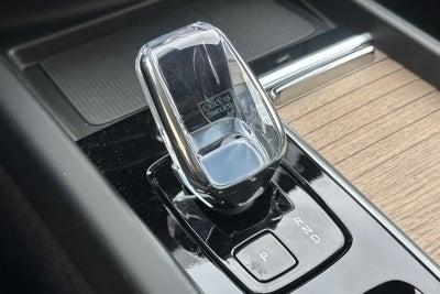 2026 Volvo XC60 Plug-In Hybrid T8 Plus