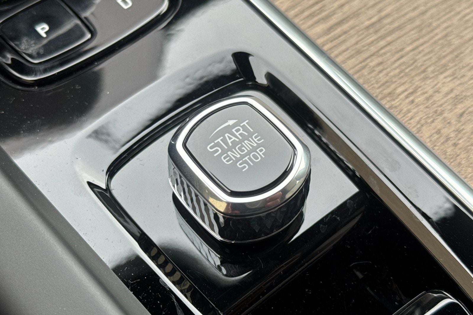 2026 Volvo XC60 Plug-In Hybrid T8 Plus