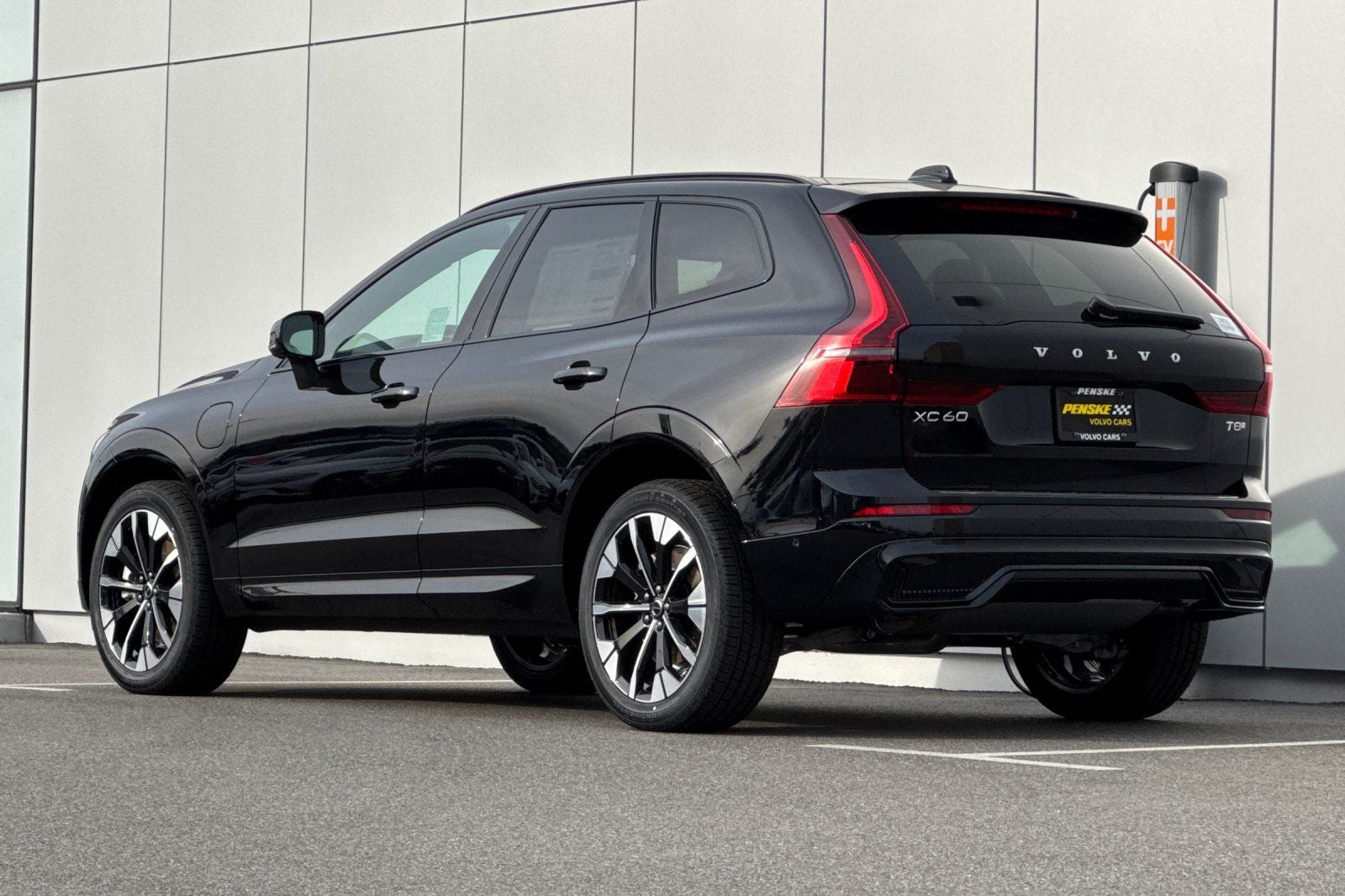 2026 Volvo XC60 Plug-In Hybrid T8 Plus