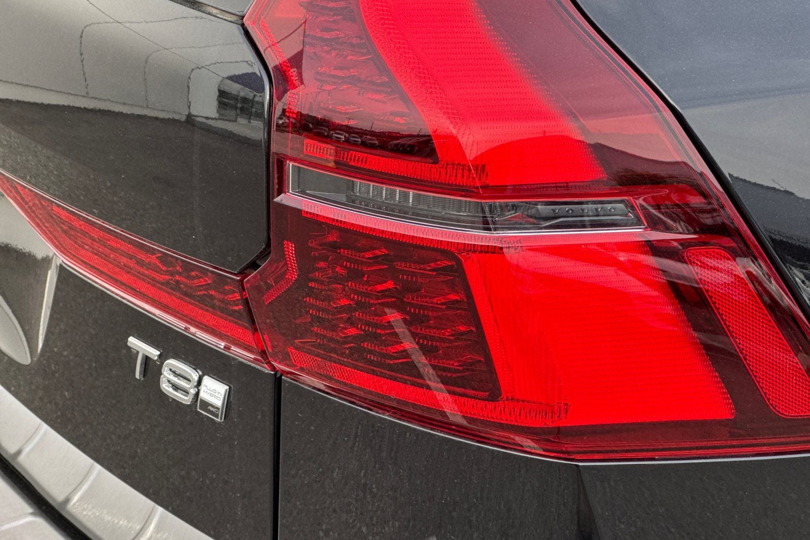 2026 Volvo XC60 Plug-In Hybrid T8 Plus