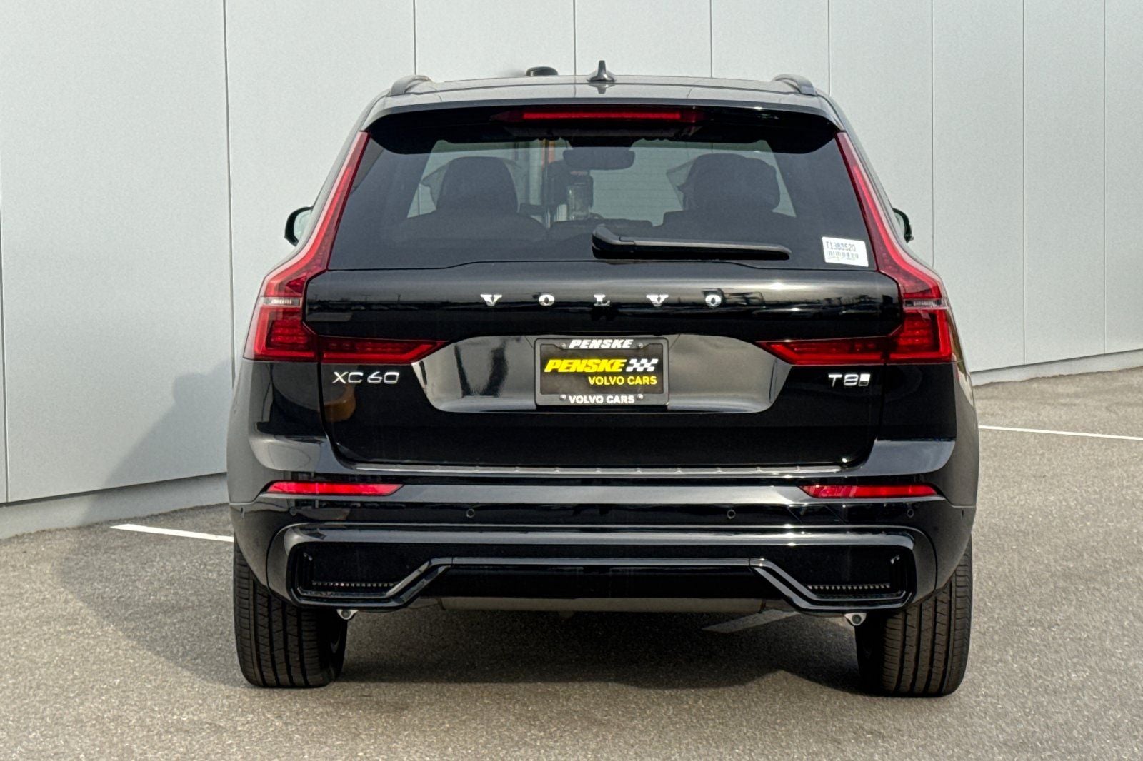 2026 Volvo XC60 Plug-In Hybrid T8 Plus