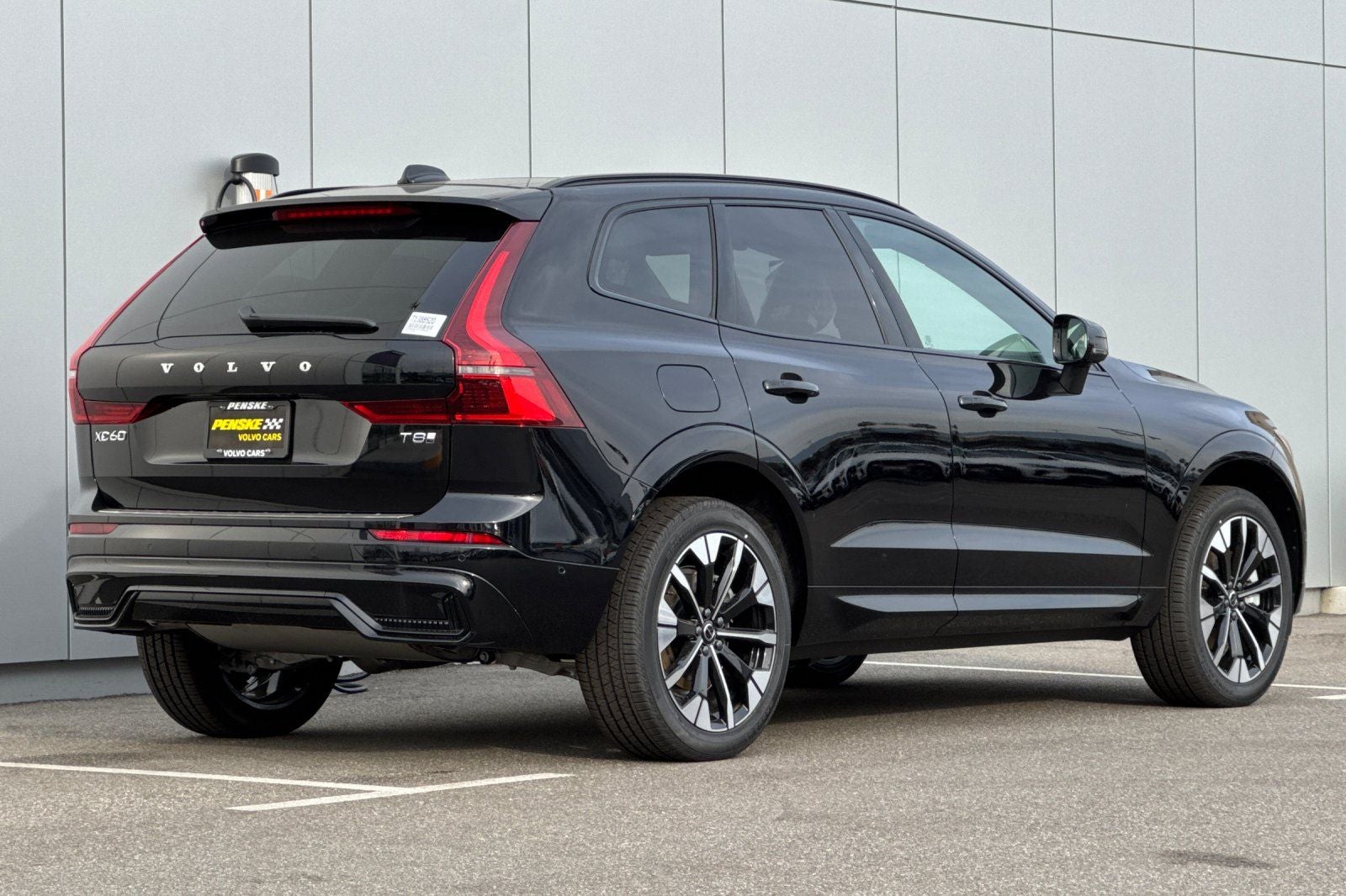 2026 Volvo XC60 Plug-In Hybrid T8 Plus