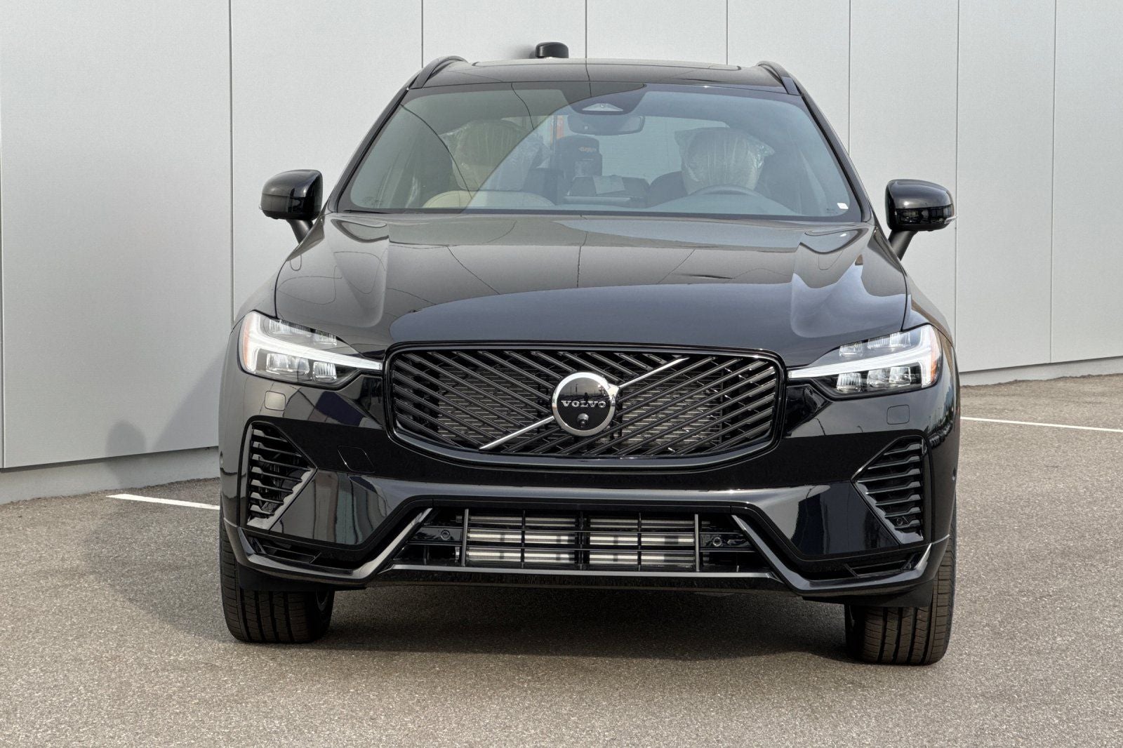 2026 Volvo XC60 Plug-In Hybrid T8 Plus