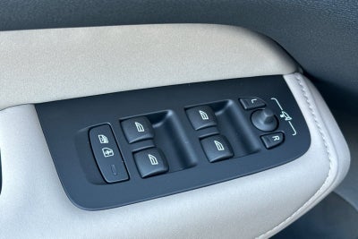 2026 Volvo XC60 Plug-In Hybrid T8 Plus