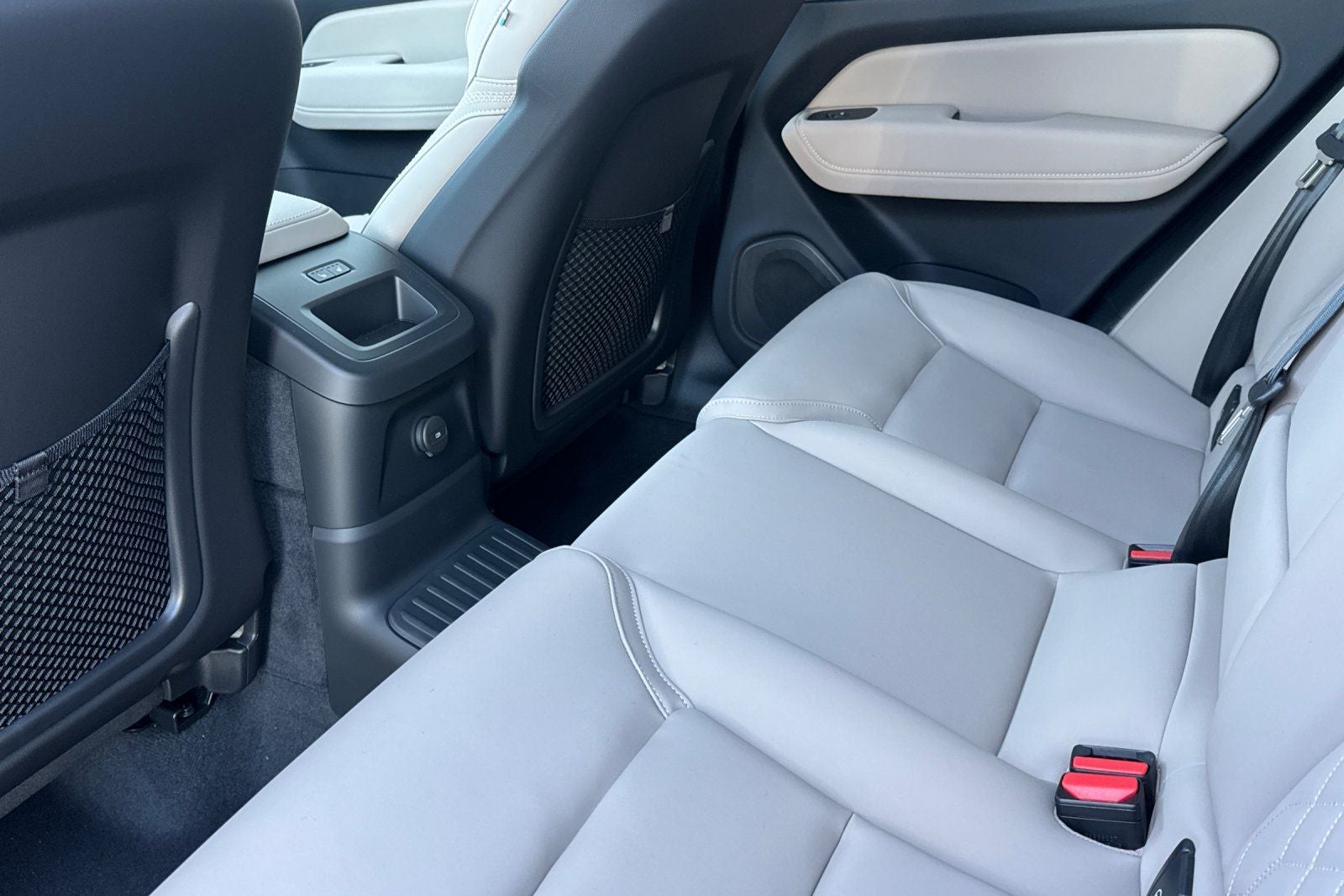 2026 Volvo XC60 Plug-In Hybrid T8 Plus