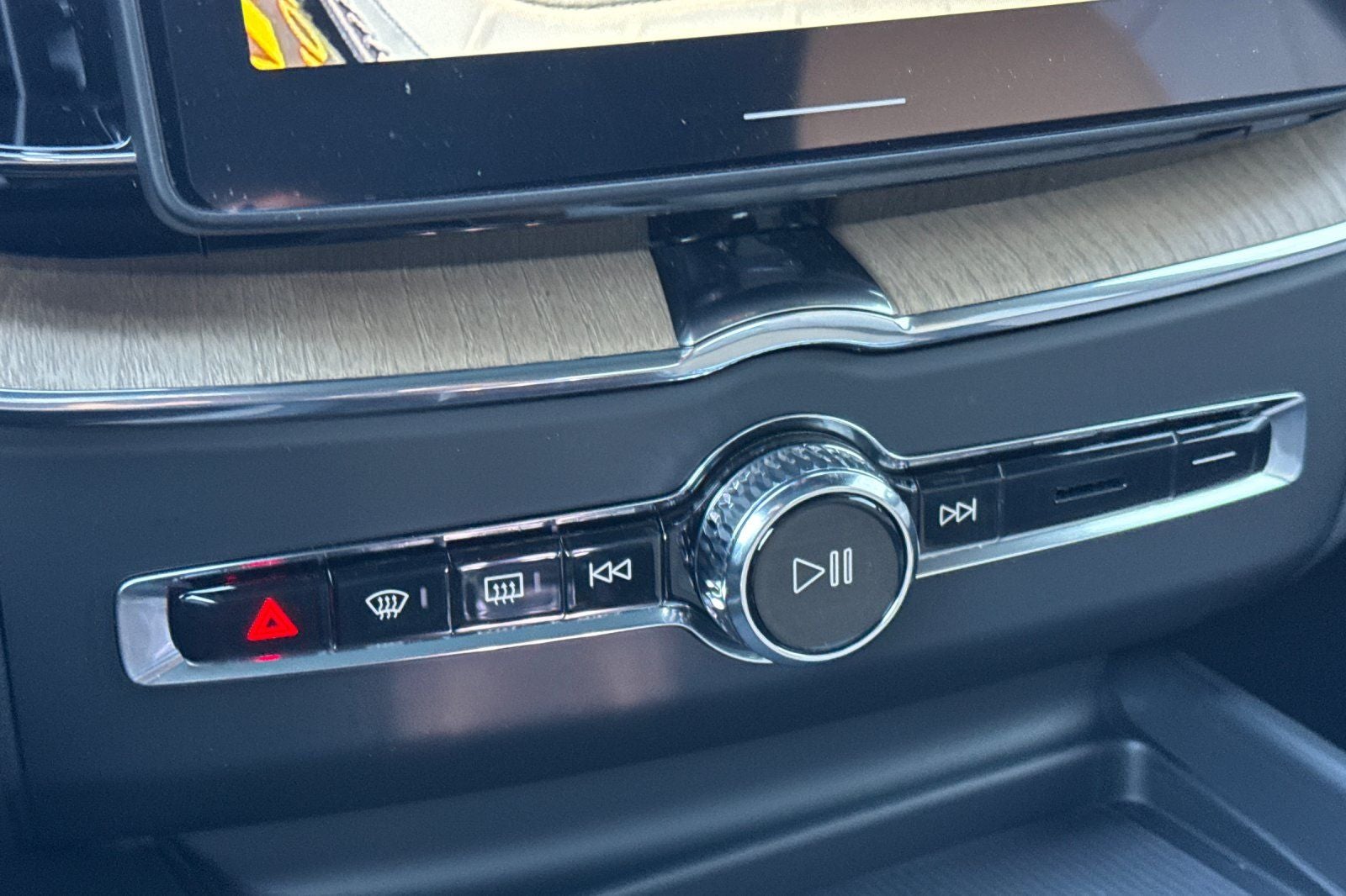 2026 Volvo XC60 Plug-In Hybrid T8 Plus