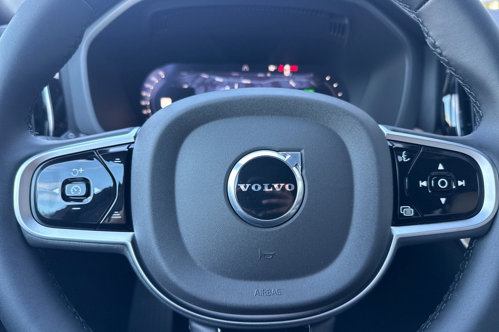 2026 Volvo XC60 Plug-In Hybrid T8 Plus