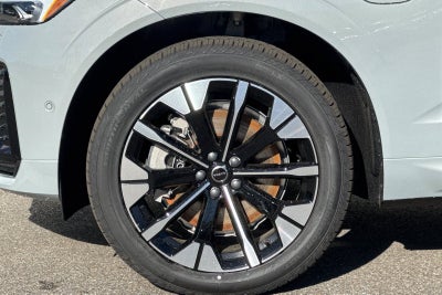 2026 Volvo XC60 Plug-In Hybrid T8 Plus