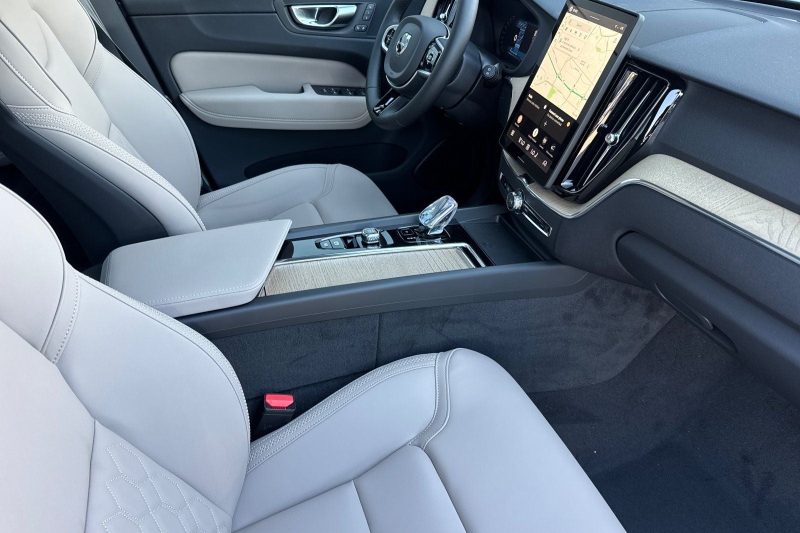 2026 Volvo XC60 Plug-In Hybrid T8 Plus