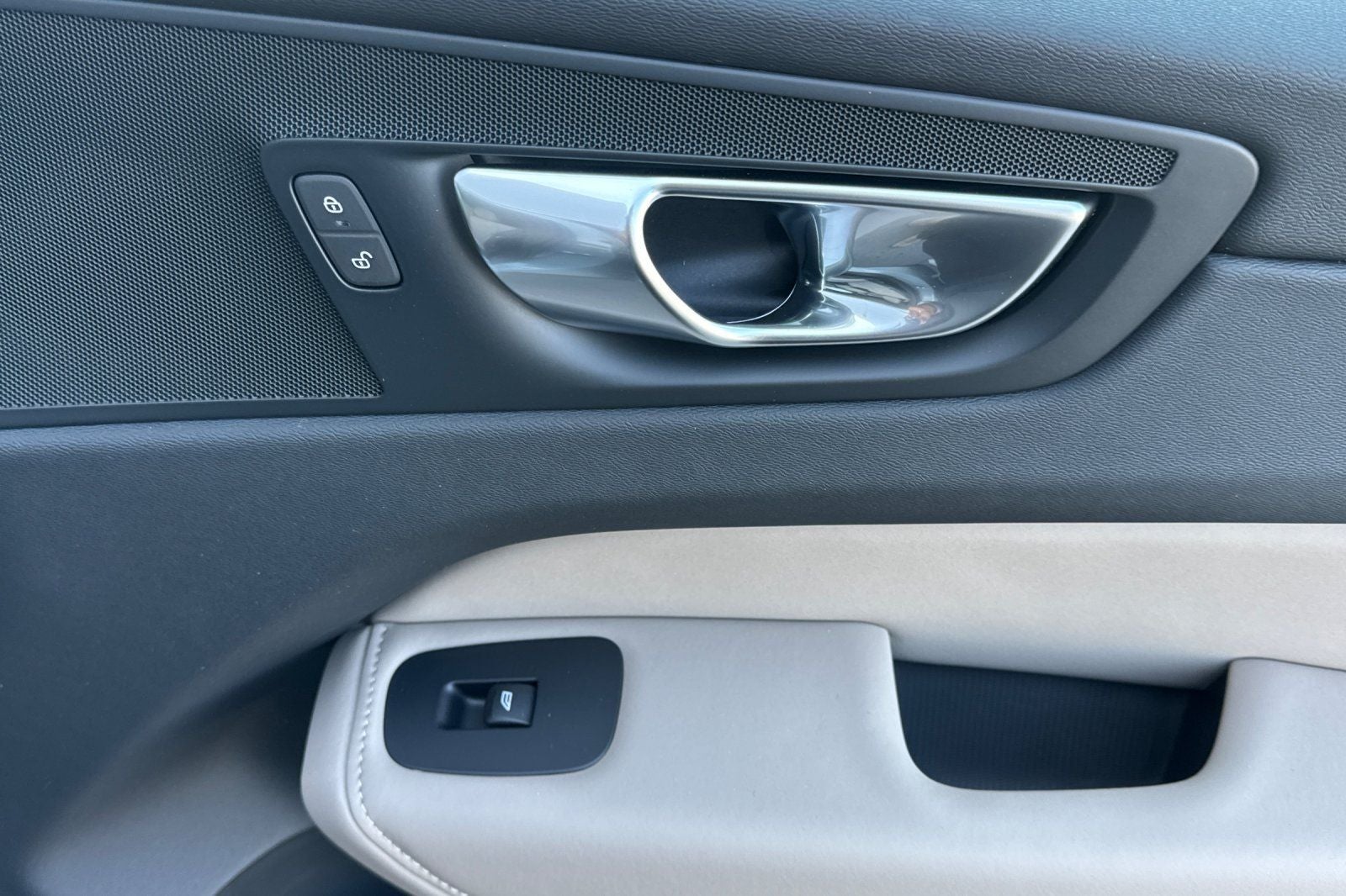 2026 Volvo XC60 Plug-In Hybrid T8 Plus