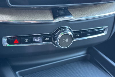 2026 Volvo XC60 Plug-In Hybrid T8 Plus