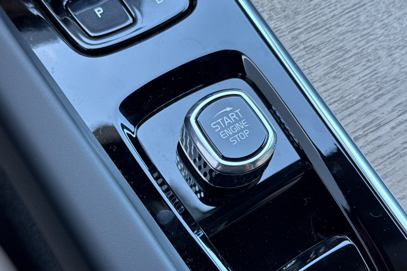 2026 Volvo XC60 Plug-In Hybrid T8 Plus